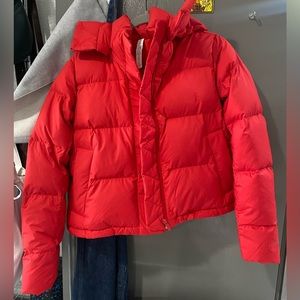 Lululemon Wunder Puff Cropped Jacket Red Size 4 NWOT Puffer